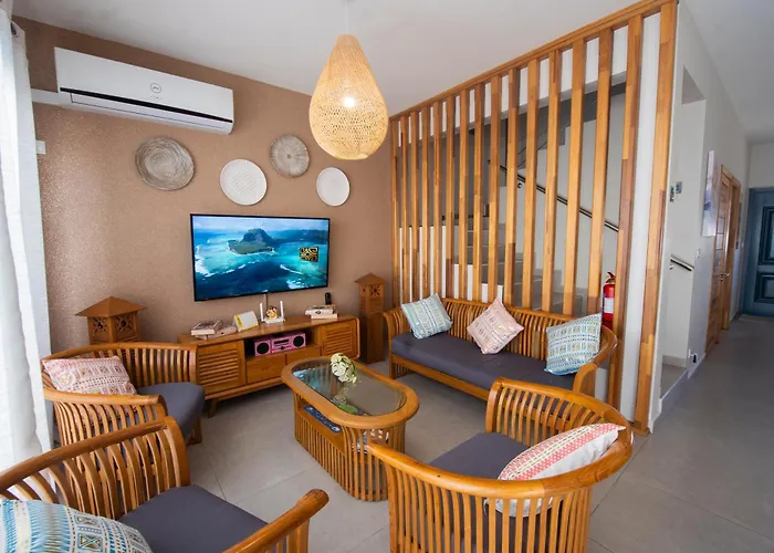 Golden Square Villa & Private Pool